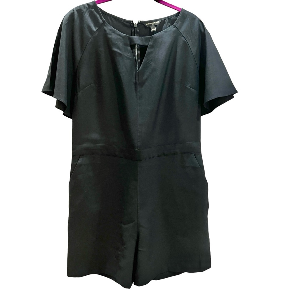 Banana Republic Black Keyhole Shorts Romper NWOT 8